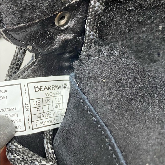 BEARPAW Women's Retro Alicia Black Boot Size 9/40 NWOT - Picture 8 of 11